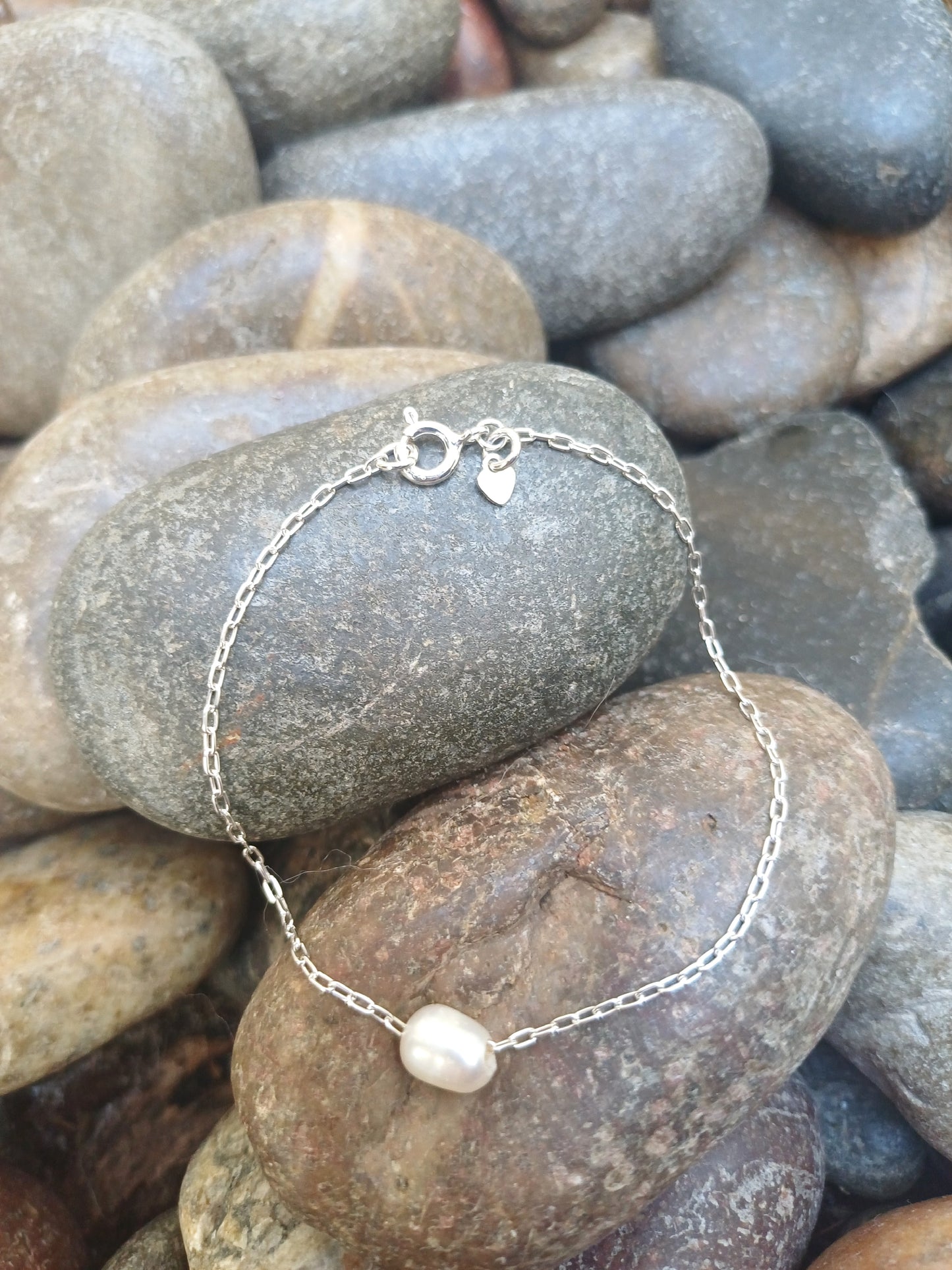 pearl bracelet